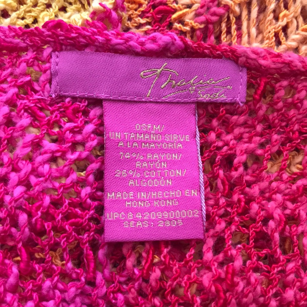 Tralia Sodi Poncho - Picture 3 of 4